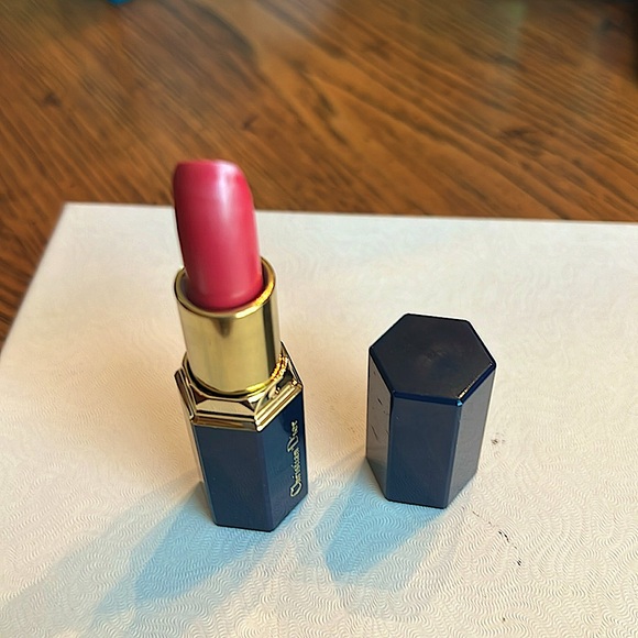 💋💄NWOTAuthentic VTG Christian Dior BerylRose Lipstick. Excellent Condition💋💋 - Picture 1 of 5